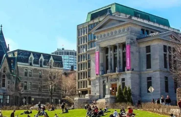麦吉尔大学（McGill University）2025入学全攻略：申请条件、学费、热门专业及校园周边深度解析