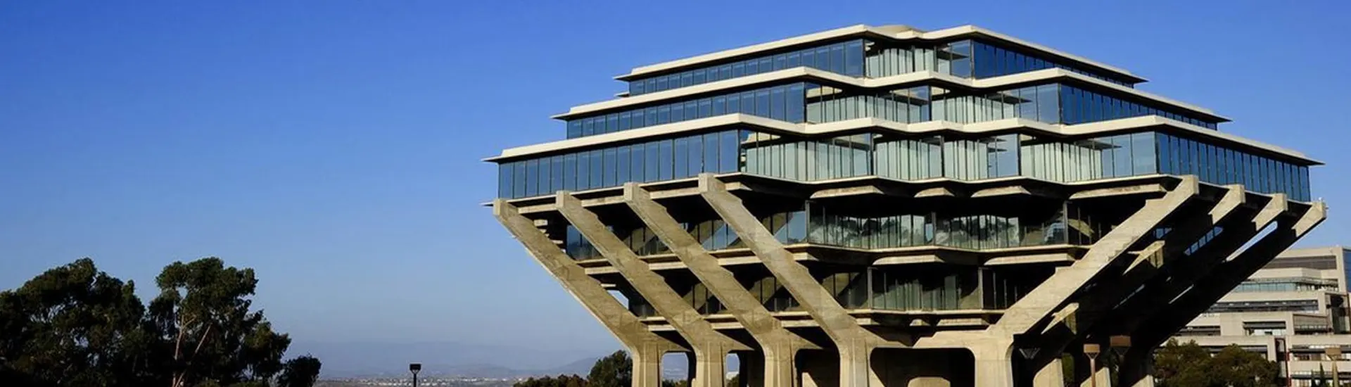 加州大学圣地亚哥分校（University of California, San Diego，简称 UCSD）入学申请条件与留学费用详解